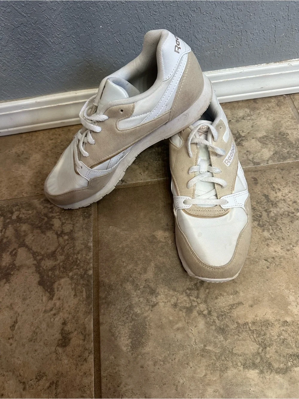 Reebok women’s low